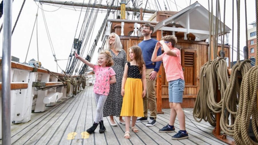 Dublin: Jeanie Johnston Tall Ship Irish Famine History Tour - Meeting point, what to expect, and how to plan your stop