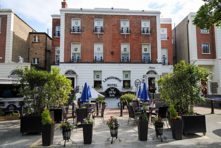 Dublin: Music and Dance Show at The Irish House Party - The Timing That Actually Matters: Dinner at 6:30, Show at 8:00