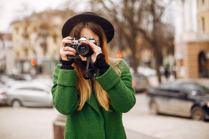 Dublin: Personal Photographer - Travel Photography Experience - How the gallery timing works (and why waiting is part of the plan)