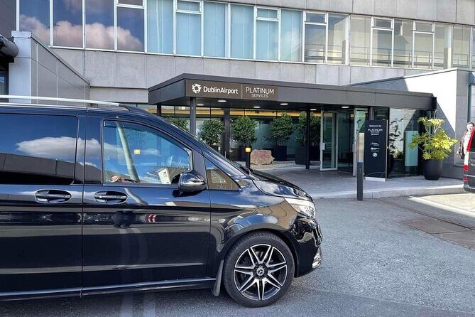 Dublin: Private Chauffeur Tour - Trinity College Dublin: A Fast 20-Minute Campus Stroll