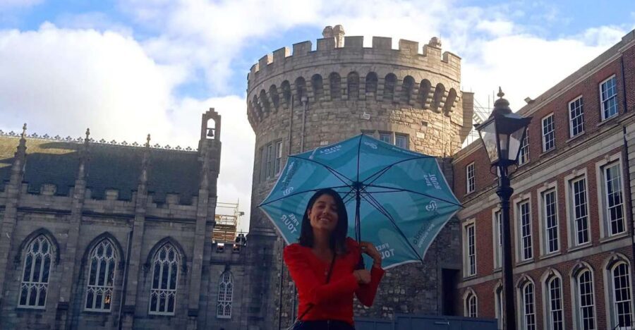 Dublin: Private Tour of City Monuments in Spanish - How Pickup Works: Central Dublin, Teal Umbrella, and Your Meeting Point