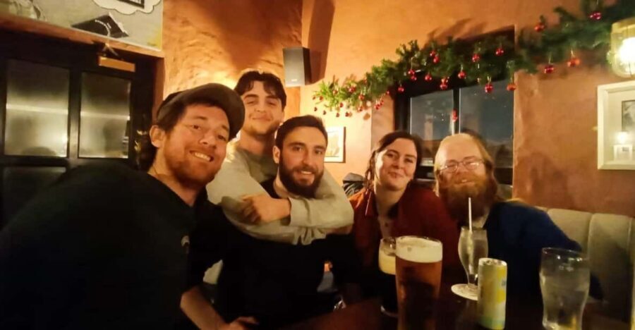 Dublin: Pub Tour. Pour The Perfect Guinness, Whiskey & Music - Temple Bar Guinness stop: pouring your pint like a local