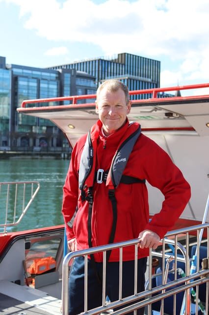 Dublin: River Liffey Sightseeing Cruise - Where you meet the boat and how the cruise is set up