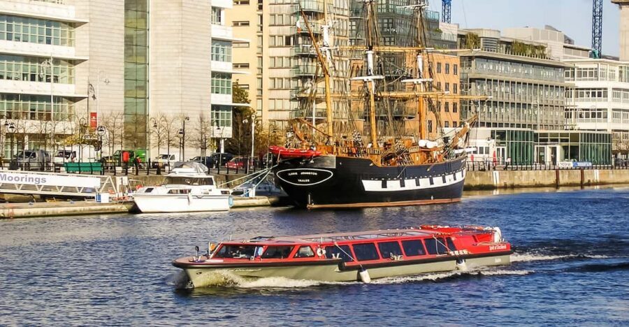 Dublin: River Liffey Sightseeing Cruise - Reclaimed land and Trinity’s Spire: how today sits on yesterday