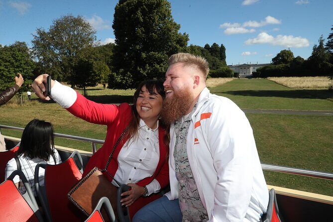 Dublin Shore Excursion, Live Guided Open-top, Hop-on Hop-off Sightseeing Tour - Merrion Square to St Stephen’s Green: a pause that helps your day