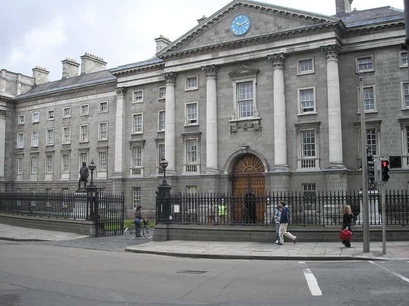 Dublin: Sightseeing Walking Tour in German - Key takeaways before you go