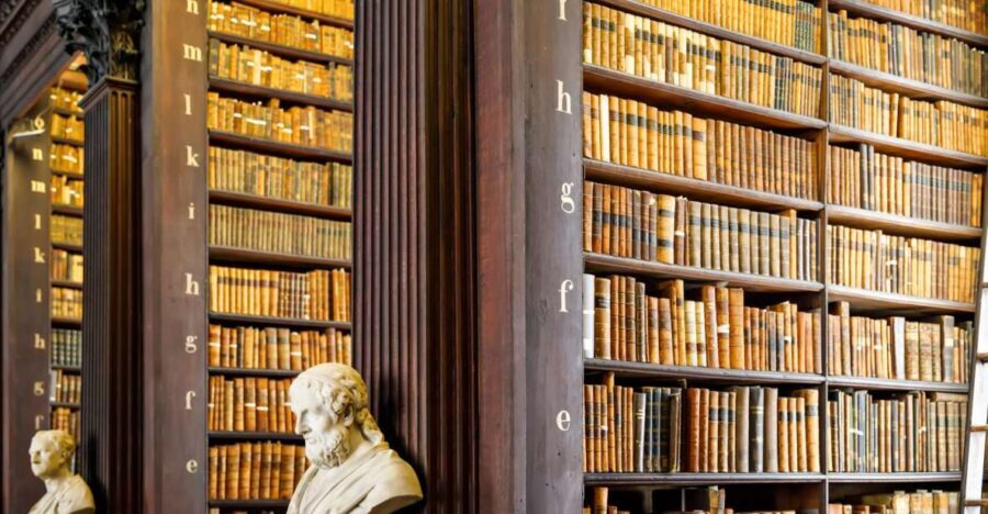 Dublin: Skip-the-line Book of Kells & Old Town Private Tour - Inside Trinity’s Old Library: the Long Room feeling you came for