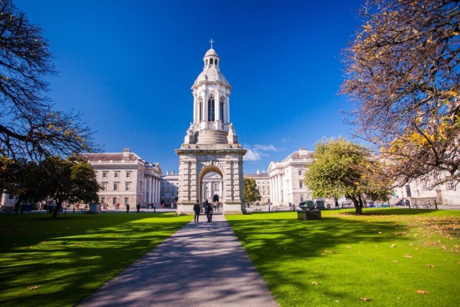Dublin: Skip-the-line Book of Kells & Old Town Private Tour - Christ Church Cathedral and the crypts upgrade (4 and 5 hours)