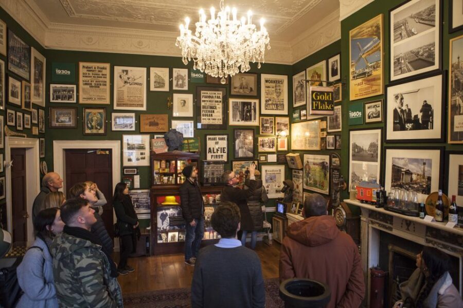 Dublin: Skip-the-Line Little Museum of Dublin Ticket - Gift shop + the café discount: small extras that help your day