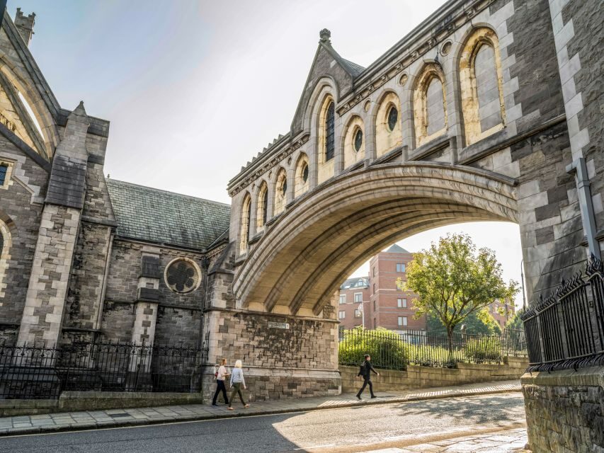 Dublin: The Dublin Pass with Tickets to 40+ Attractions - Whiskey, food, and getting your feet back