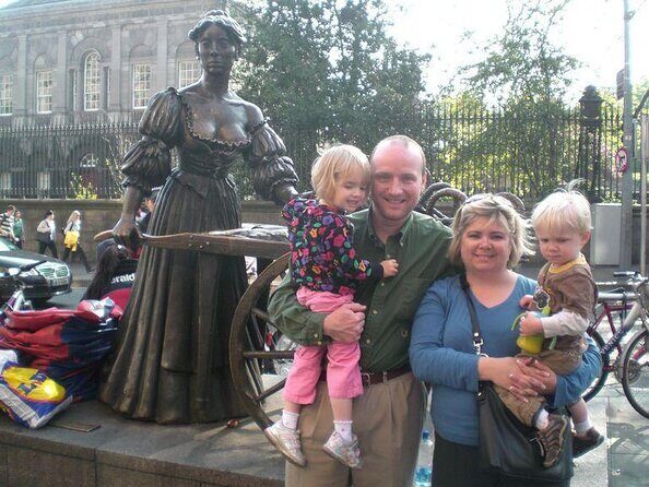 Dublin Traditional Irish 3 Course Meal Walking Tour with Local - Key things to know before you go