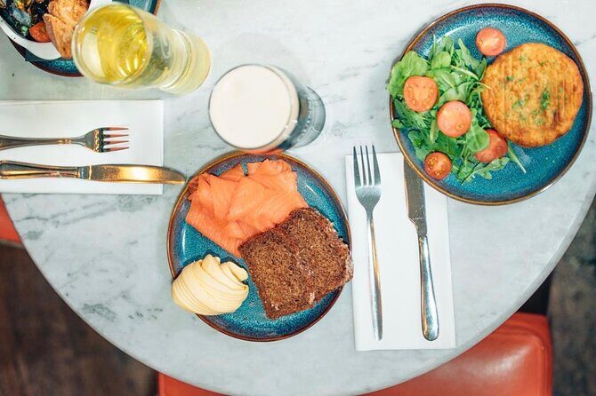 Dublin Traditional Irish 3 Course Meal Walking Tour with Local - Price and value in Dublin: where $107.63 makes sense
