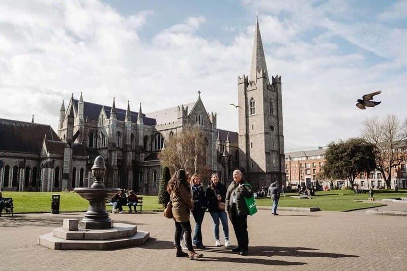 Dublin: Trinity College, Castle, Guinness and Whiskey Tour - Key highlights you’ll care about