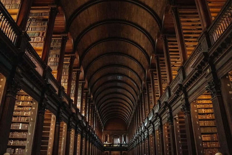 Dublin: Trinity College, Castle, Guinness and Whiskey Tour - The 1-hour Dublin city center break: plan it like a local