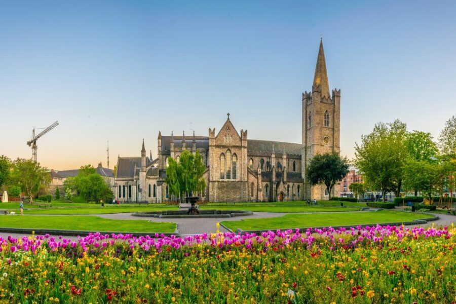 Eco Bike Tour of Dublin City Top Attractions and Nature - St Stephen’s Green: the park break that changes the whole rhythm