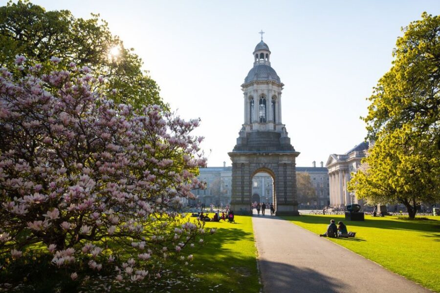 Eco Bike Tour of Dublin City Top Attractions and Nature - The 6-hour version: Kilmainham Gaol, War Memorial Gardens, and extra stamina