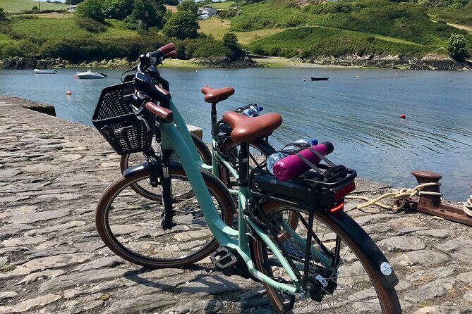 Forks, Focail and Folklore - Storytelling Tour via eBike - Scaoinse / Squince and the tiny roads (bóithrín) that make it feel local