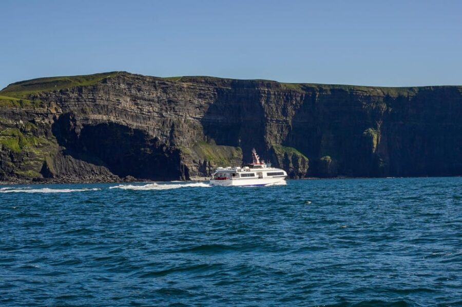 From Dublin: Cliffs of Moher, Boat Tour & Aillwee Cave - Doolin Lunch Stop: How to Use 50 Minutes Without Stress
