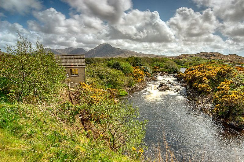 From Dublin: Connemara and Galway Full-Day Tour - Galway City Time: Two Hours, Big Choices, No Waiting for You