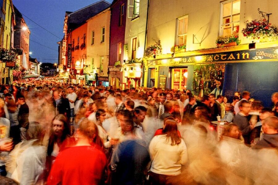 From Dublin: Galway and Kerry 3-Day Budget Tour - Day 1: Connemara mountains to Galway City, plus Cong or Glengowla