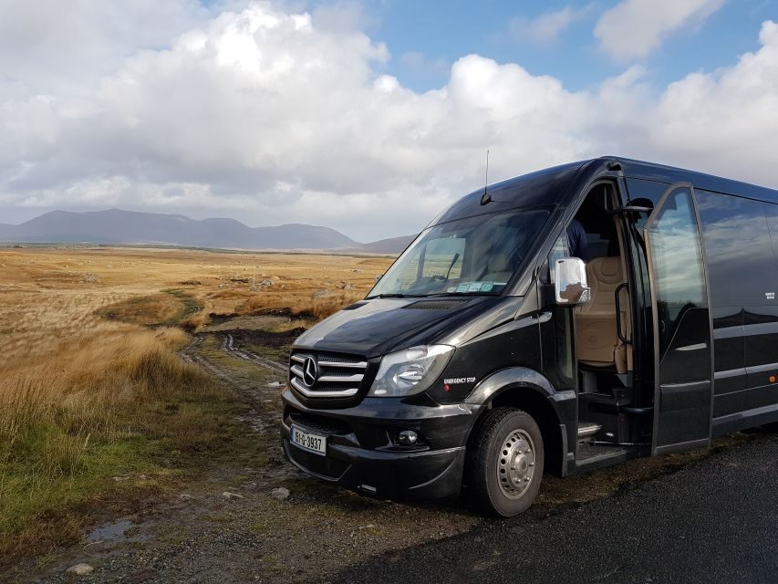 From Galway: Connemara and Kylemore Abbey Day Tour - Main stop choice: Connemara National Park vs. Kylemore Abbey