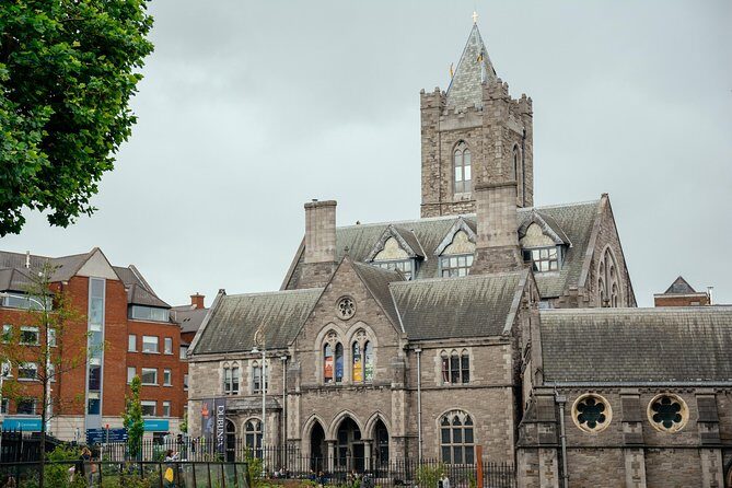 Full Coverage Dublin PRIVATE City Tour With Locals - Why a private Dublin tour beats a crowded “checklist” day