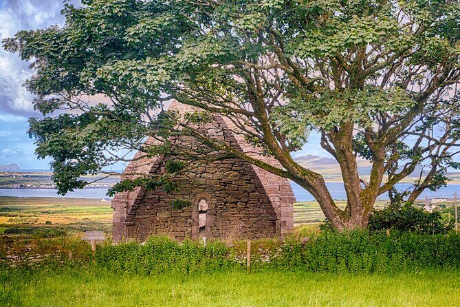 Full Day Private Cultural Tour in Dingle Peninsula - Getting Picked Up in Dingle (and Staying Comfortable)