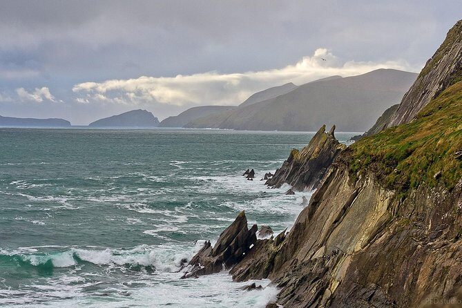 Full-Day Tour of the Dingle Peninsula, Slea Head, and Inch Beach - Slea Head Drive (1 hour 25 minutes): The Big Coastal Touring Moment