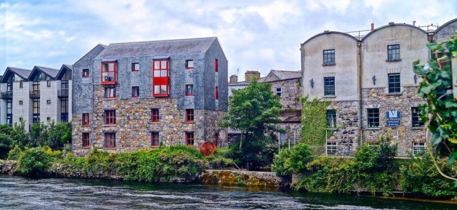 Galway City: Guided 1.5-Hour Walking Tour - Lynch’s Castle and Saint Nicholas: reading the city’s stonework