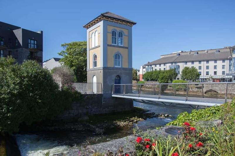 Galway City Walk: Rougues, Rebels and Rakes - Meeting at The Hardiman and getting oriented around Eyre Square