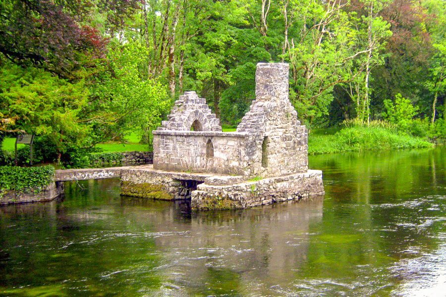 Galway, Cliffs of Moher & Connemara: 2-Day Combo Tour - Glengowla Farm Experience (and the Seasonal Switch to Cong)