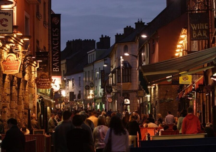 Galway: Dark History Guided City Walking Tour - Meeting Under Eyre Square: The Green Kiosk Start