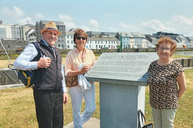 Galway History Walking tour with Local expert - Private Group - Lynch’s Castle and Market Street: power, funerals, and symbols