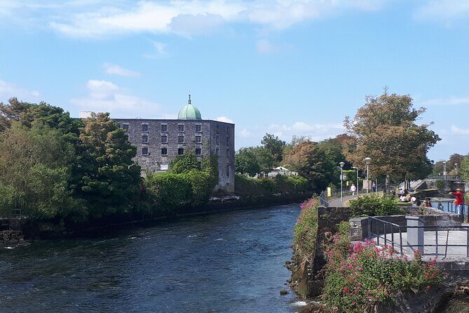 Galway Tasting and Walking Tour - Lynch’s Castle: fully intact tower-house views
