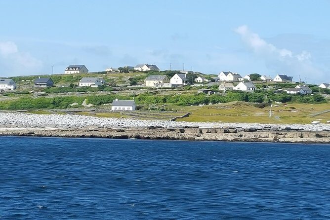 Galway to Inisheer Aran Islands, Cliffs of Moher and Boat Trip - Guides and group size: how the day stays on track