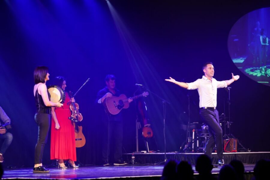 Galway: Trad on the Prom Ticket with Irish Music and Dancing - Leisureland Theatre Sets the Tone for an Intimate Irish Night