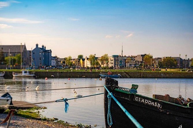 Galway's City Centre: A Self-Guided Audio Tour - Ending at Spanish Arch outside Galway City Museum: easy wrap-up