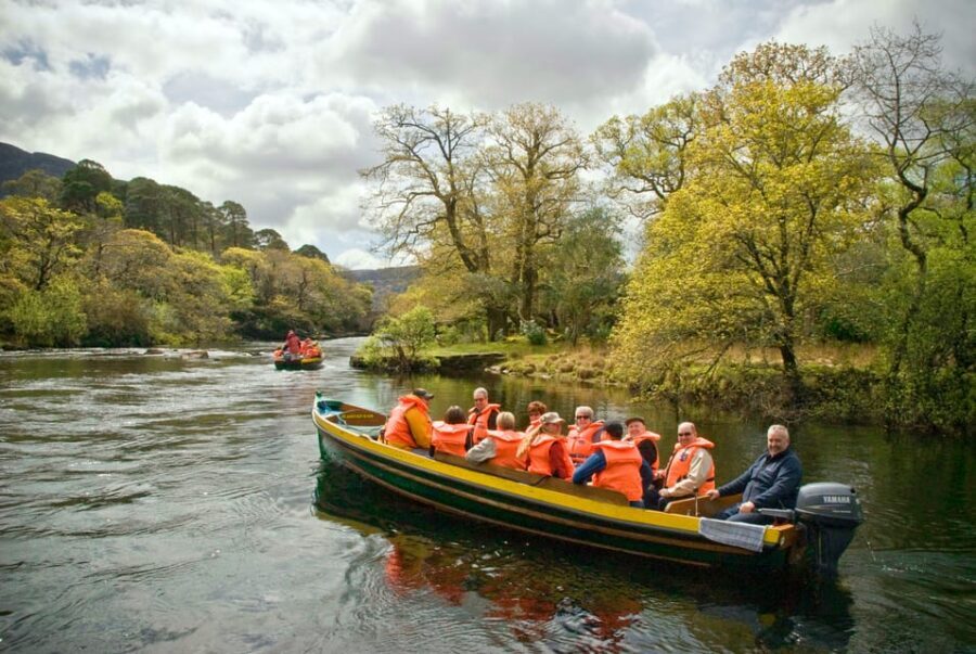 Gap of Dunloe & Lakes of Killlarney Boat Tour - Deros Tours to Kate Kearney’s Cottage: getting positioned for the Gap