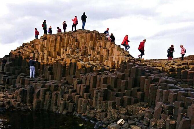 Giants Causeway with Private Chauffeur Day Tour from Dublin - Bushmills Distillery: a quick tasting stop that refreshes the day