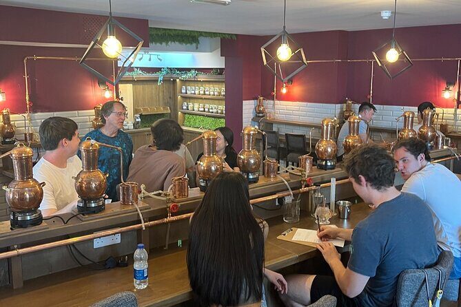 Gin-Maker's Tasting & Tour - The gin tasting and G&T: tasting is the curriculum