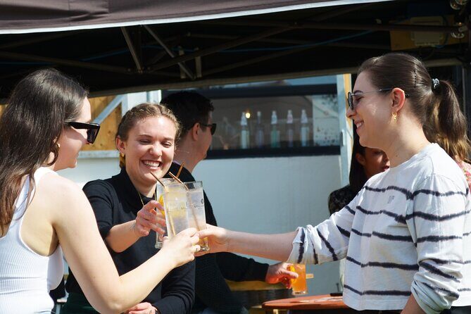 Gin Tasting Masterclass In Stillgarden Distillery - Welcome drink + mixers: how to get better results from the flight