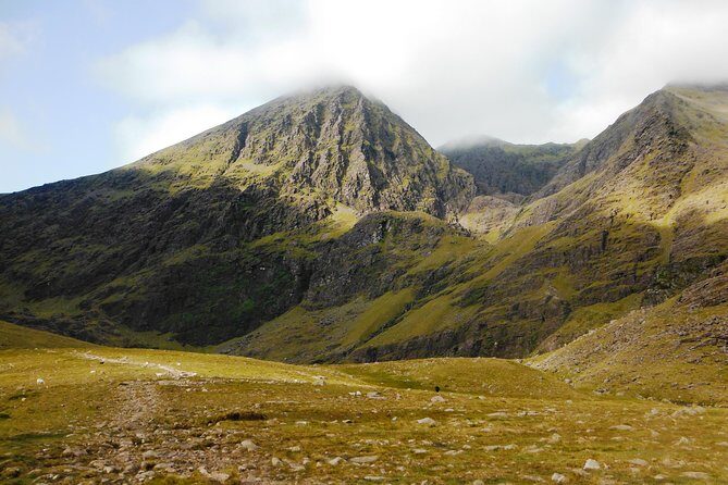 Guided Climb of Carrauntoohil with KerryClimbing.ie - Gear checklist: dress for cold wind, not for summer sunshine