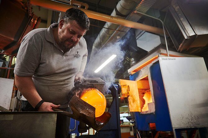 House of Waterford Crystal Guided Factory Tour - The blowing department and the 1300-degree furnace moment
