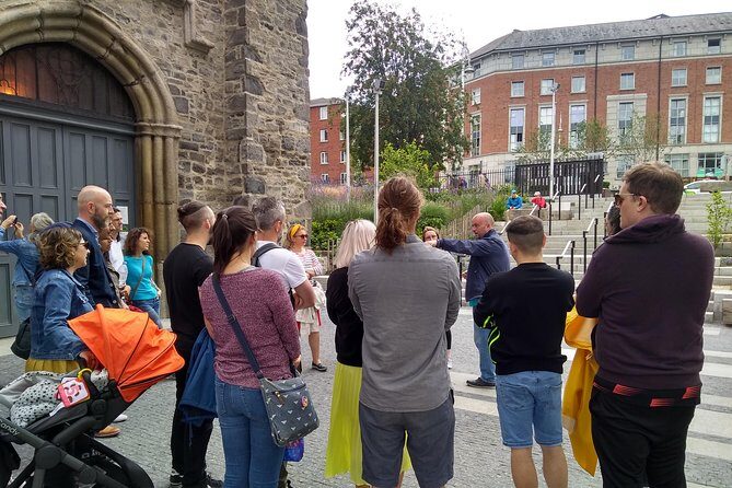 In Our Shoes Dublin Walking Tour - The pace and the crowd size: comfortable enough for families