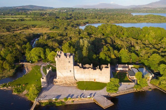 Innisfallen Island - Scenery & history of Killarney National Park - County Kerry scenery: what you’re seeing from the water