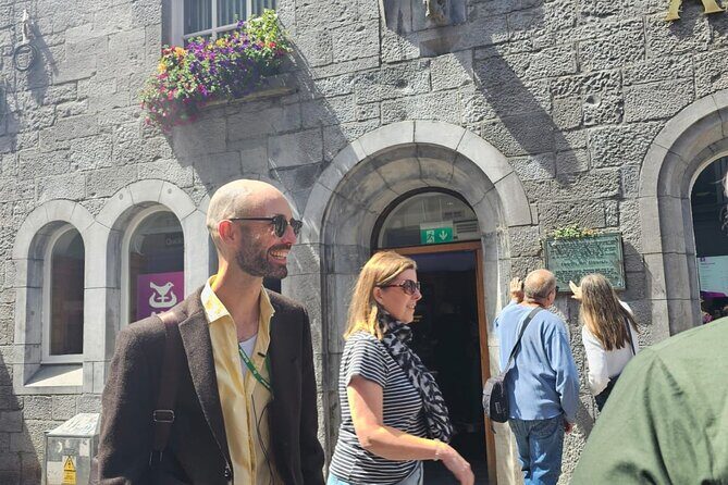 Instant Galway 60 min Walking Tour - Lynch’s Castle and the Lynch Memorial: power, legend, and debate