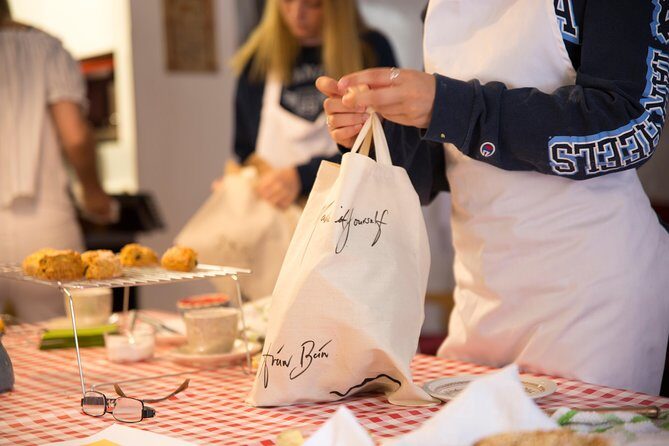 Irish Soda Bread Baking and Food Heritage Experience - Getting the bread story: Irish food heritage while you bake