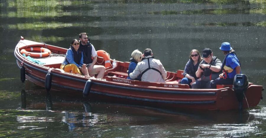 Kilkenny: Guided City Boat Tour with Kilkenny Castle Views - Upstream start: medieval Kilkenny, cathedral area, and the WW1 Memorial