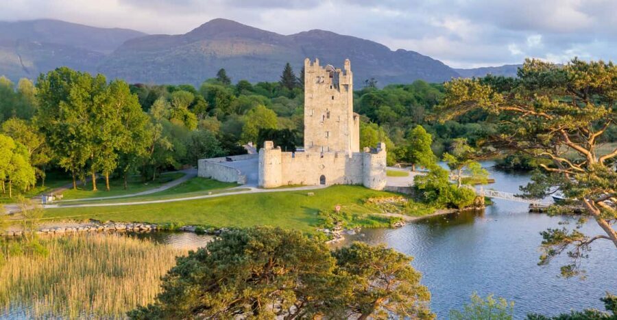 Killarney: Gap of Dunloe Pony, Trap & Traditional Boat Tour - The 7-mile Gap of Dunloe ride: what the pony-and-trap portion feels like