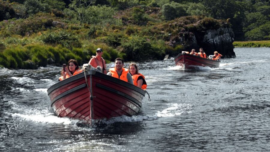 Killarney: Gap of Dunloe Walking and Boat Tour - The Gap of Dunloe walk: 12 km of hilly, scenic effort